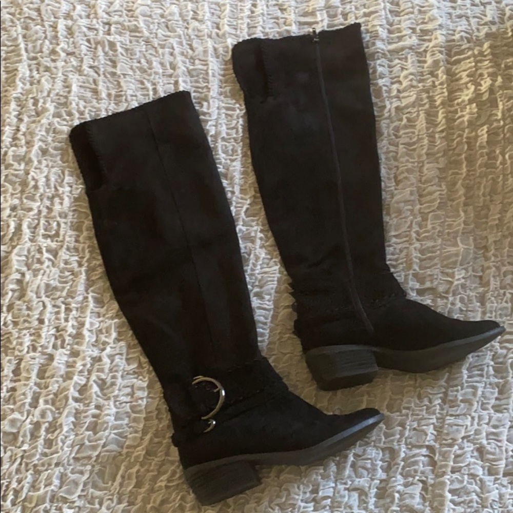 Black suede knee-high boots
